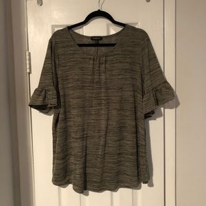 Lane Bryant ruffle tee - plus size 18/20